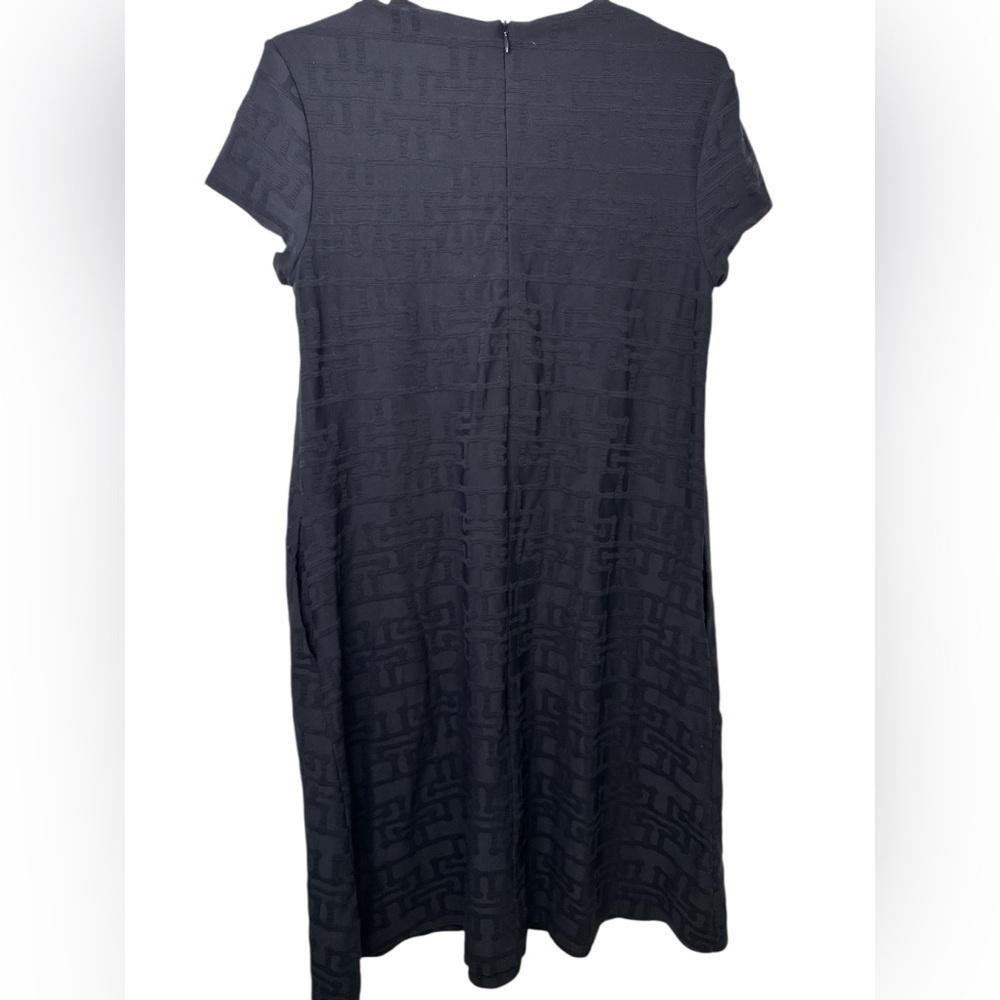 J.McLaughlin Black Textured Knit Jacquard Crew Neck Cap Sleeve Swing Dress - Picture 2 of 6